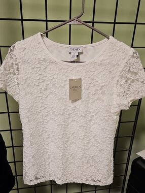 Carmen Marc Valvo White Lace Short Sleeve Blouse
